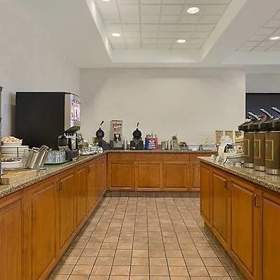 Country Inn & Suites By Radisson, Calgary-Northeast