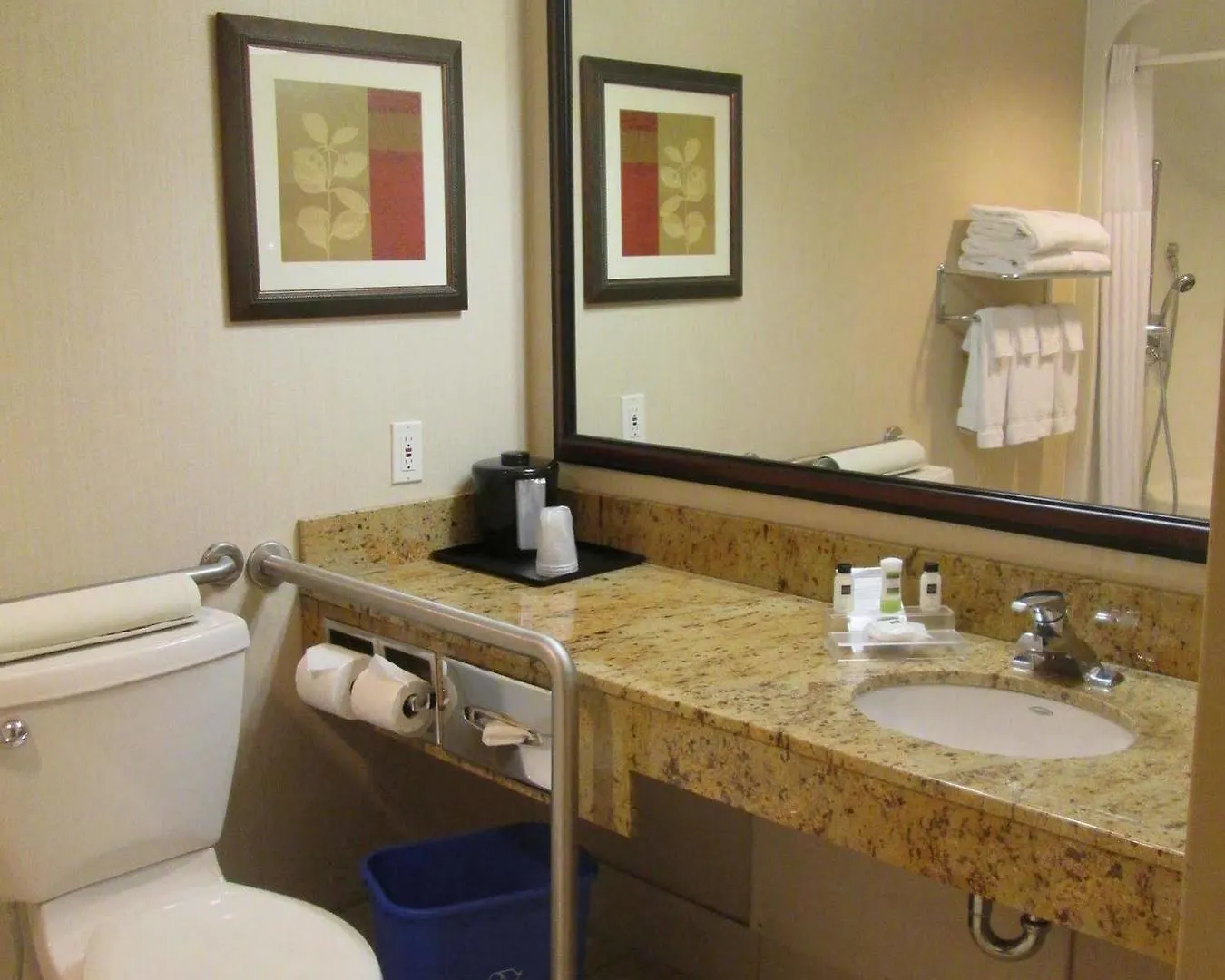 Country Inn & Suites By Radisson, Calgary-Northeast 3*, YYC